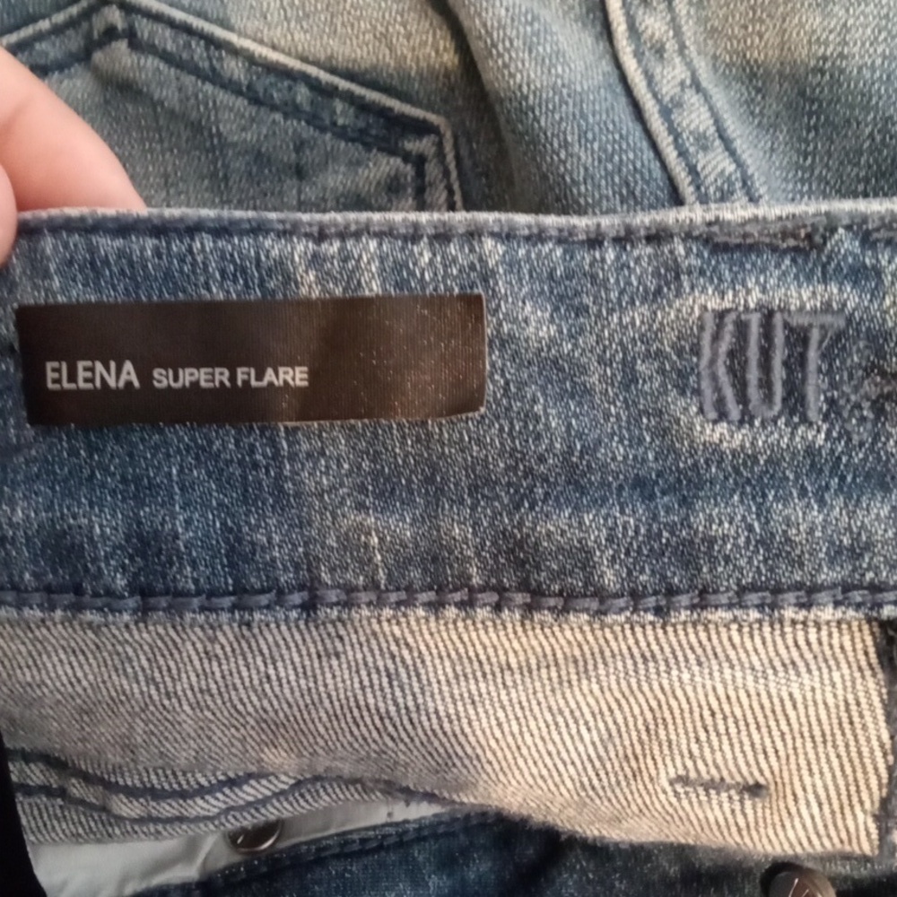 Kut From The Cloth Elena Super Flare Raw Hem Mid Rise  Long Womens 4 - Picture 5 of 12